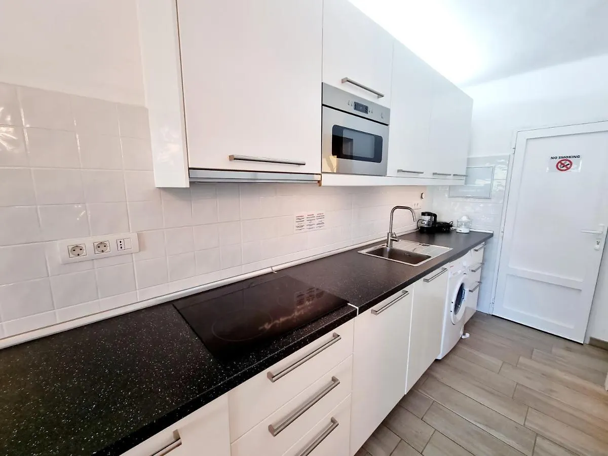Apartamento Dino 10 Playa Roca Costa Teguise 0*,  Spain