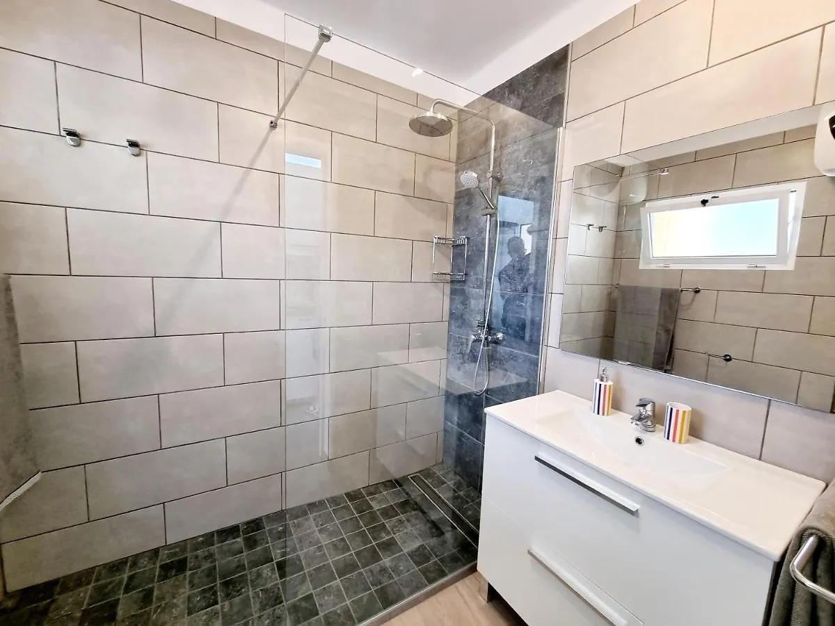 Apartamento Dino 10 Playa Roca Costa Teguise